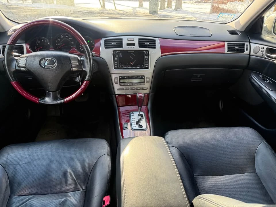 2005 Lexus ES 4th Gen - Image 9 of 16