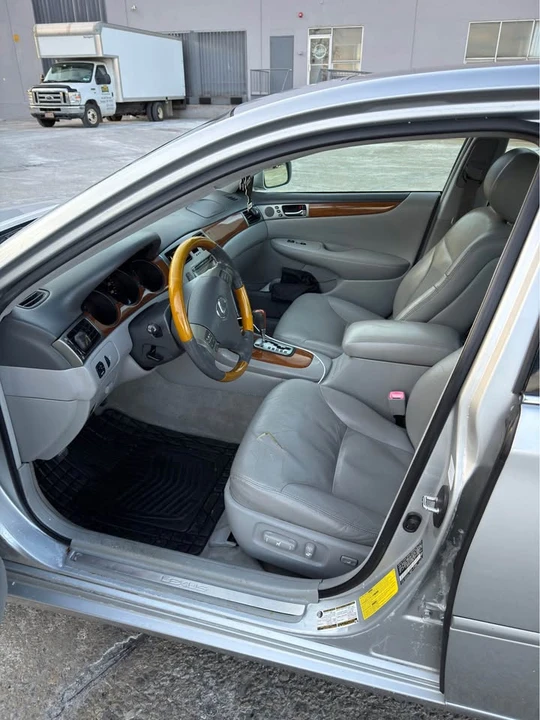 2005 Lexus ES 4th Gen - Image 10 of 14