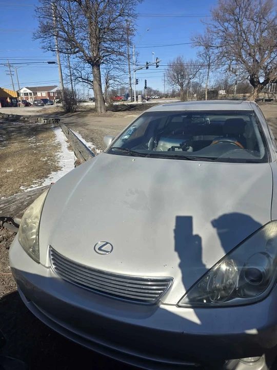 2005 Lexus ES 4th Gen - Image 13 of 15