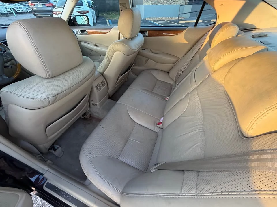 2005 Lexus ES 3rd Gen - Image 13 of 18