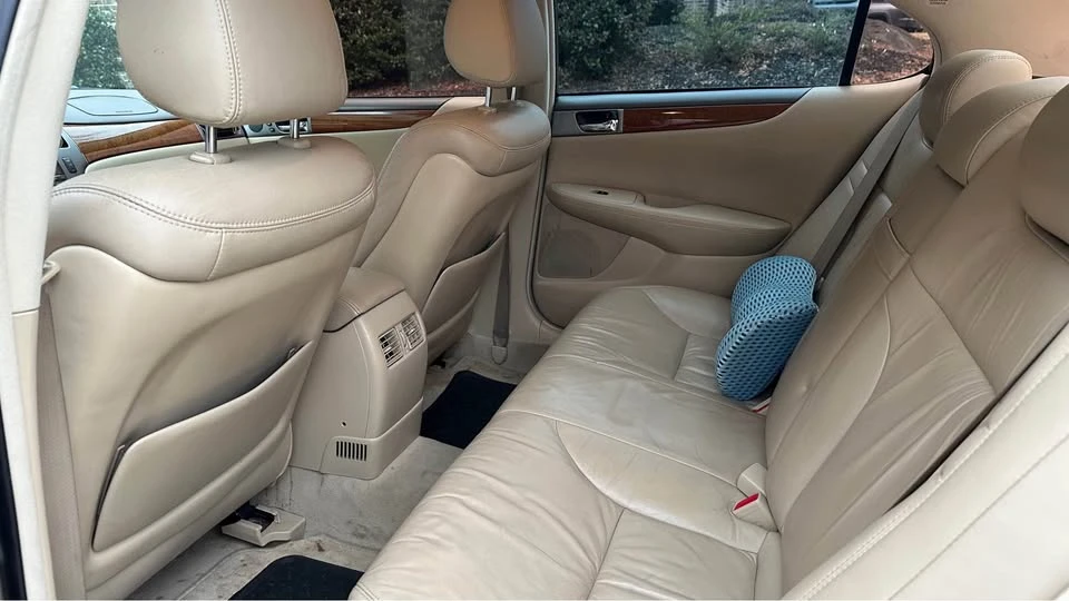 2005 Lexus ES 3rd Gen - Image 3 of 9