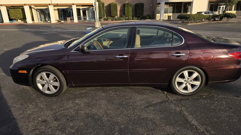2005 Lexus ES 3rd Gen - Image 2 of 6