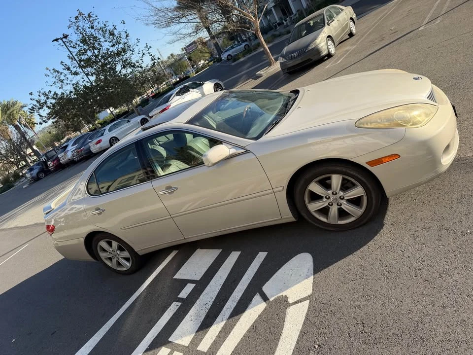 2005 Lexus ES 4th Gen - Image 3 of 6