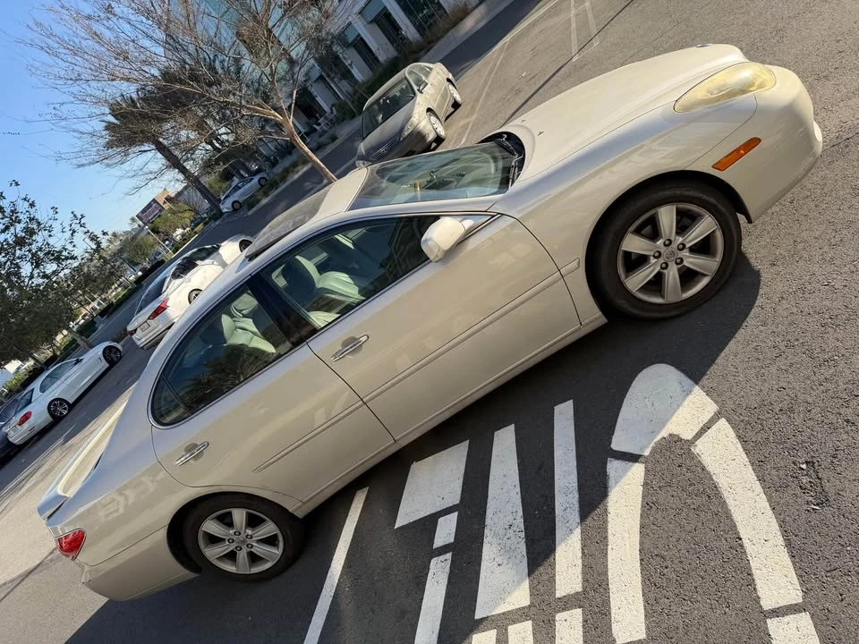 2005 Lexus ES 4th Gen - Image 2 of 6