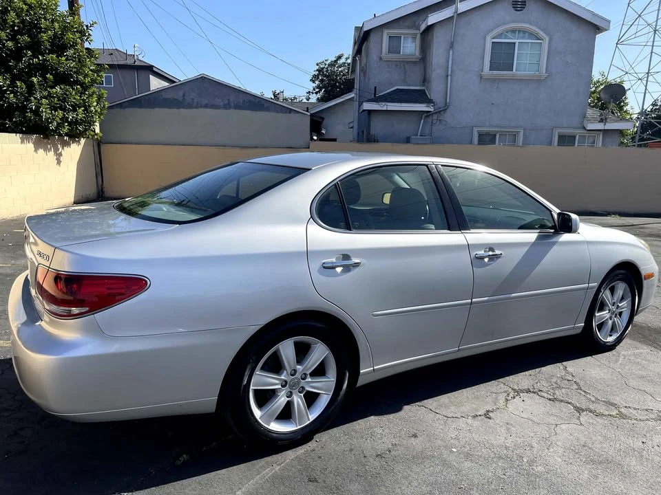2005 Lexus ES 4th Gen - Image 3 of 11