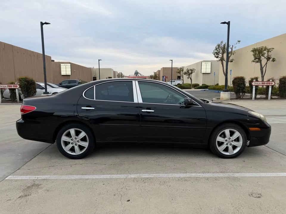 2005 Lexus ES 3rd Gen - Image 5 of 18