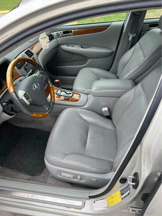 2005 Lexus ES 4th Gen - Image 10 of 11