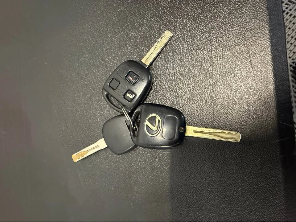 2005 Lexus ES 3rd Gen - Image 18 of 18