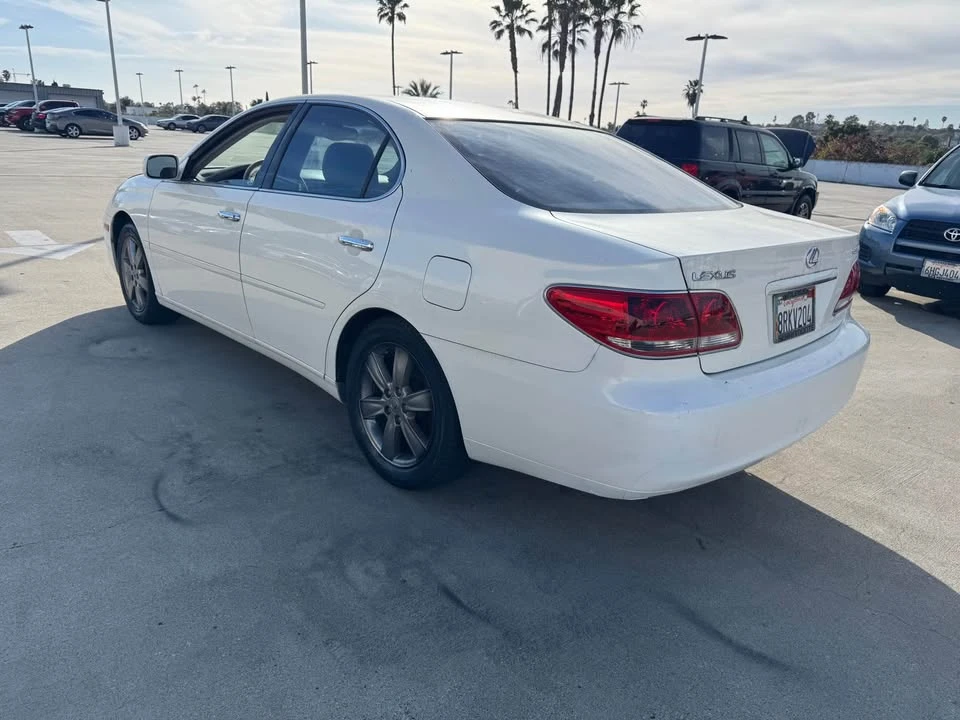 2005 Lexus ES 4th Gen - Image 3 of 11