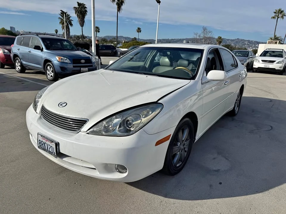 2005 Lexus ES 4th Gen - Image 2 of 11
