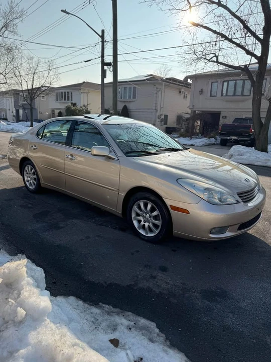 2005 Lexus ES 4th Gen - Image 2 of 9