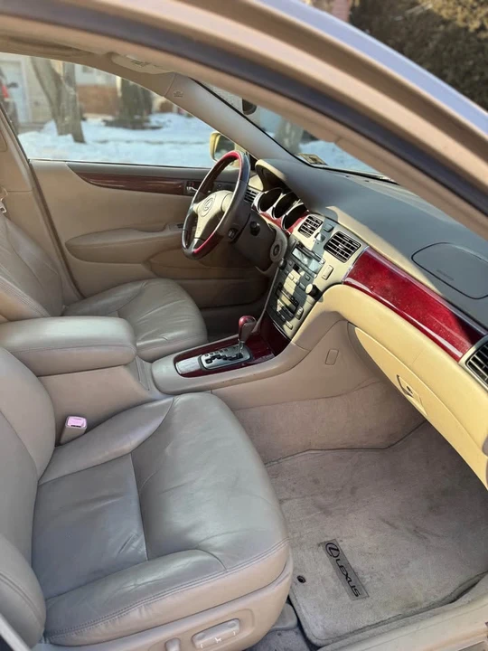 2005 Lexus ES 4th Gen - Image 6 of 9