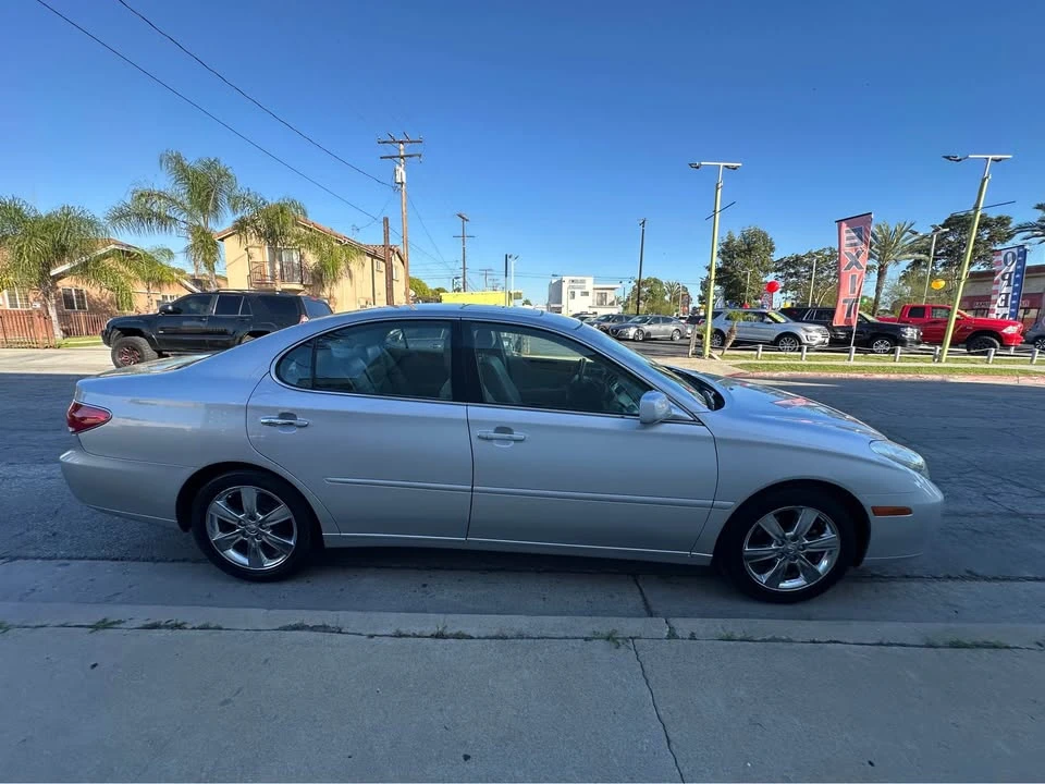 2005 Lexus ES 3rd Gen - Image 4 of 17