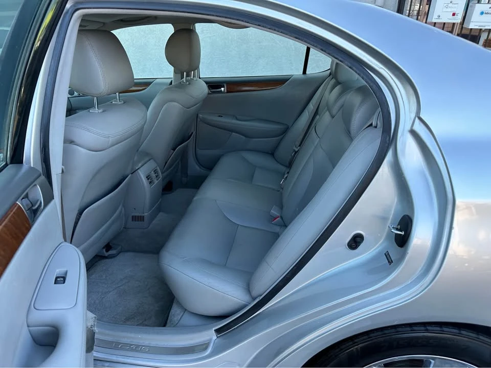 2005 Lexus ES 3rd Gen - Image 11 of 17