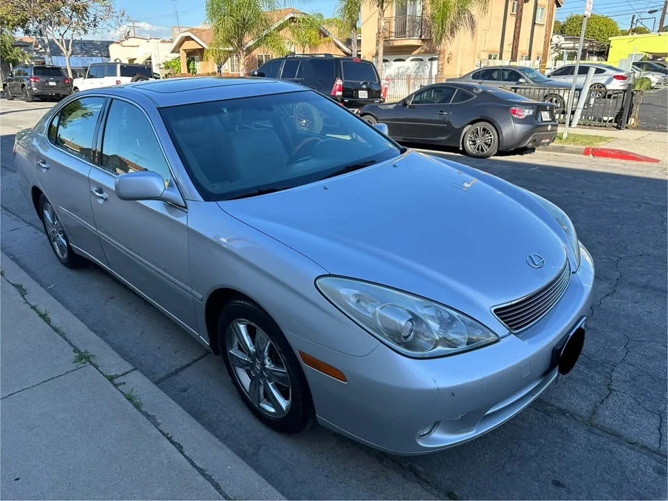 2005 Lexus ES 3rd Gen - Image 3 of 17