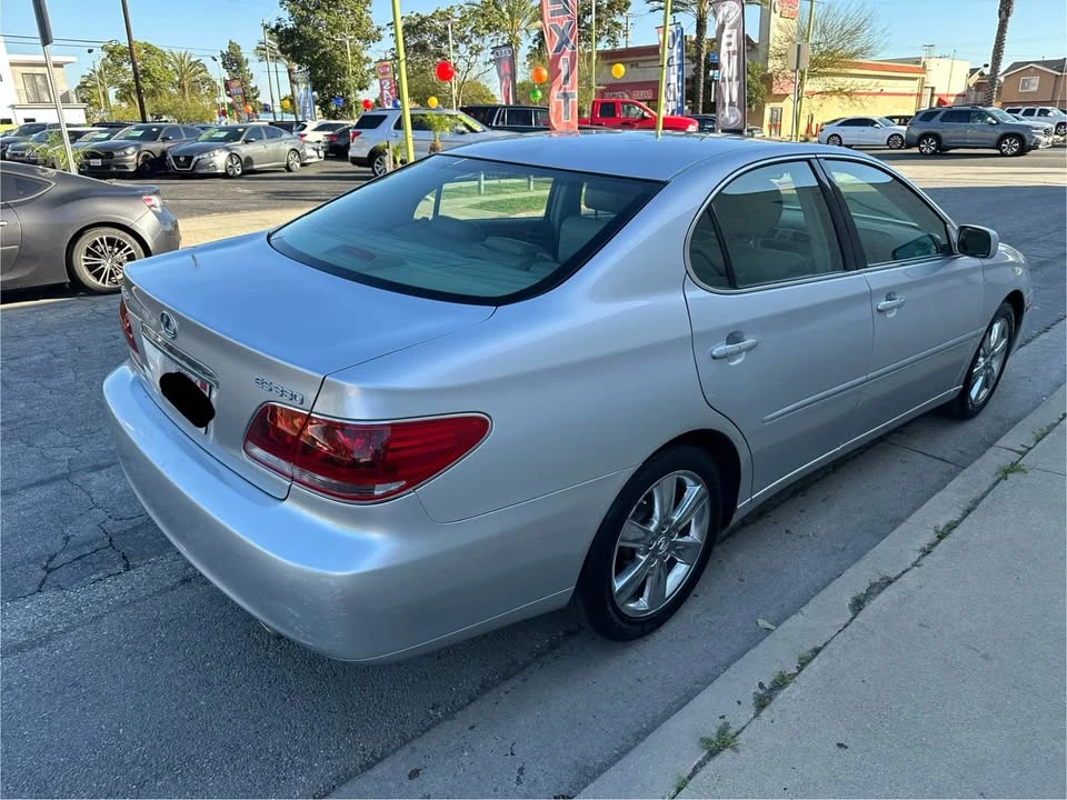 2005 Lexus ES 3rd Gen - Image 5 of 17