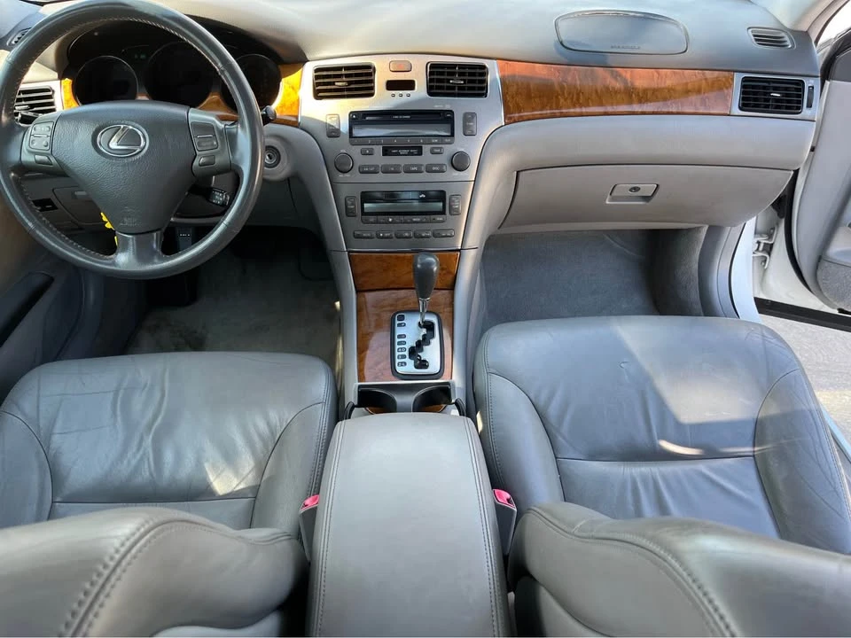 2005 Lexus ES 4th Gen - Image 13 of 18