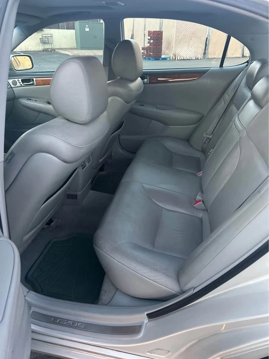 2005 Lexus ES 4th Gen - Image 7 of 10