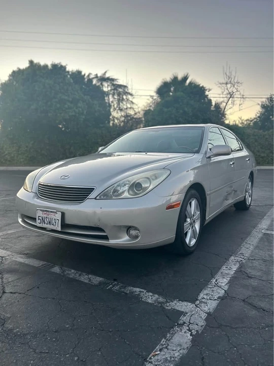 2005 Lexus ES 4th Gen - Image 2 of 10