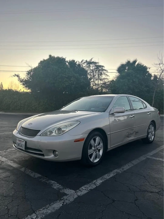 2005 Lexus ES 4th Gen - Image 3 of 10