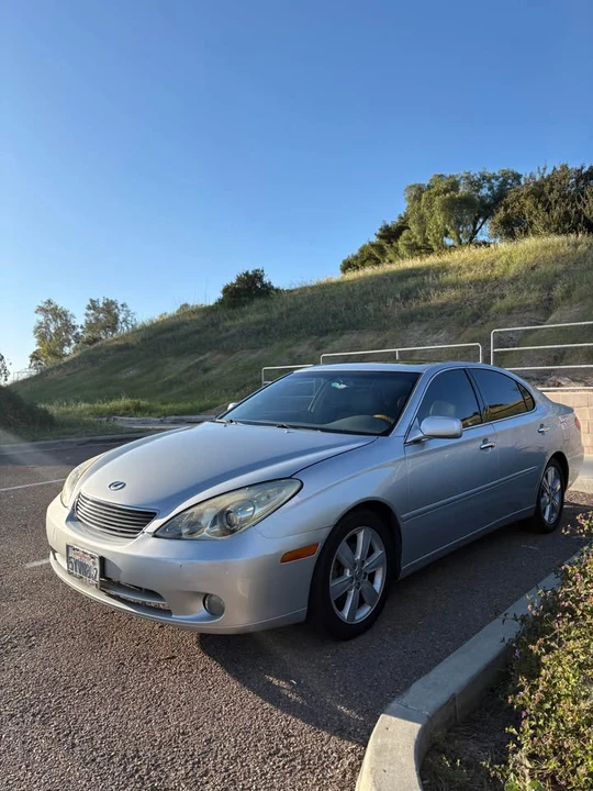 2005 Lexus ES 4th Gen - Image 2 of 6