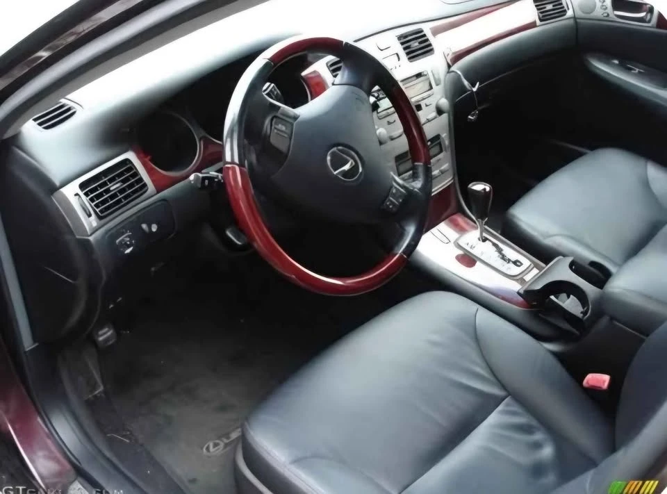 2005 Lexus ES 4th Gen - Image 15 of 19