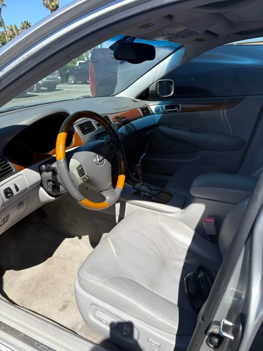 2005 Lexus ES 4th Gen - Image 5 of 6