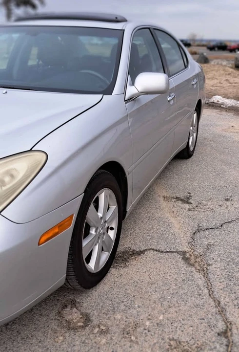 2005 Lexus ES 4th Gen - Image 9 of 19