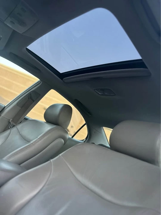 2005 Lexus ES 4th Gen - Image 9 of 10