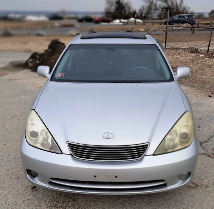 2005 Lexus ES 4th Gen - Image 8 of 19
