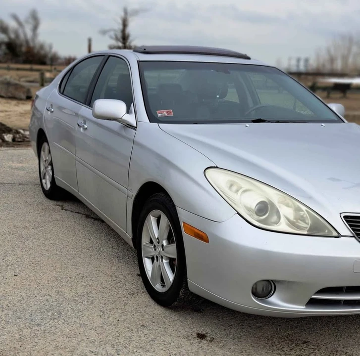 2005 Lexus ES 4th Gen - Image 10 of 19