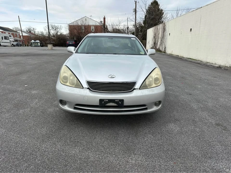 2005 Lexus ES 4th Gen - Image 2 of 12