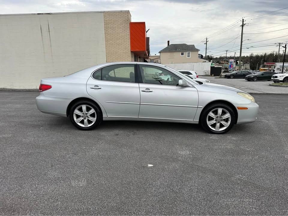 2005 Lexus ES 4th Gen - Image 4 of 12