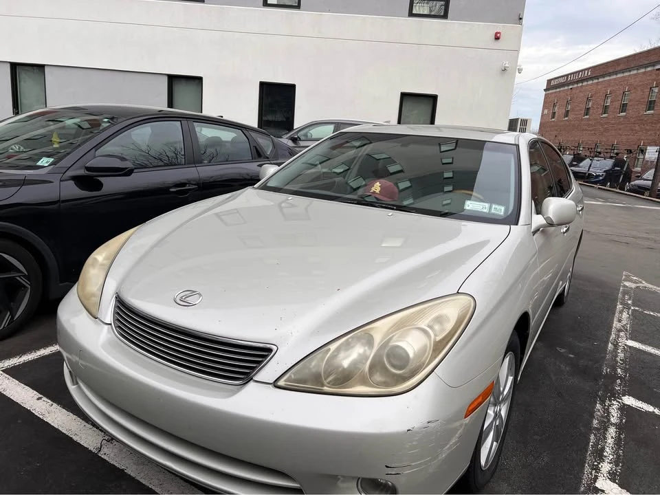 2005 Lexus ES 4th Gen - Image 2 of 5