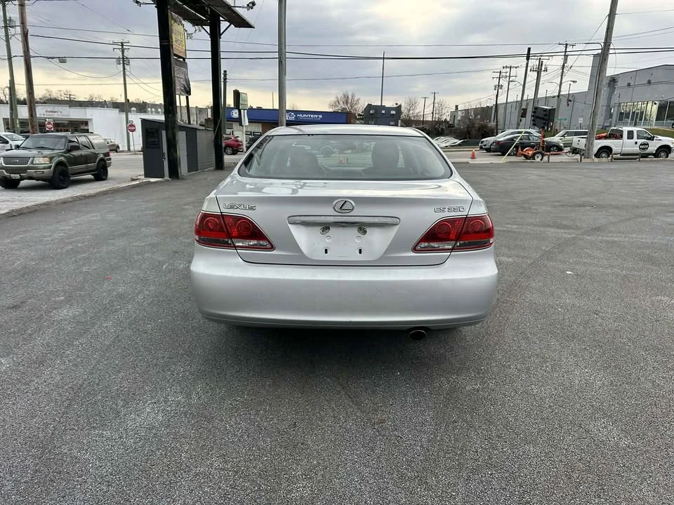 2005 Lexus ES 4th Gen - Image 6 of 11