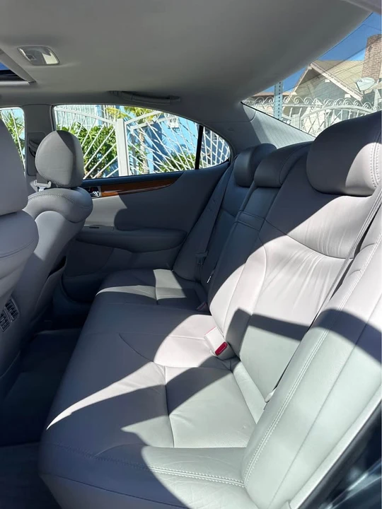 2005 Lexus ES 4th Gen - Image 13 of 21