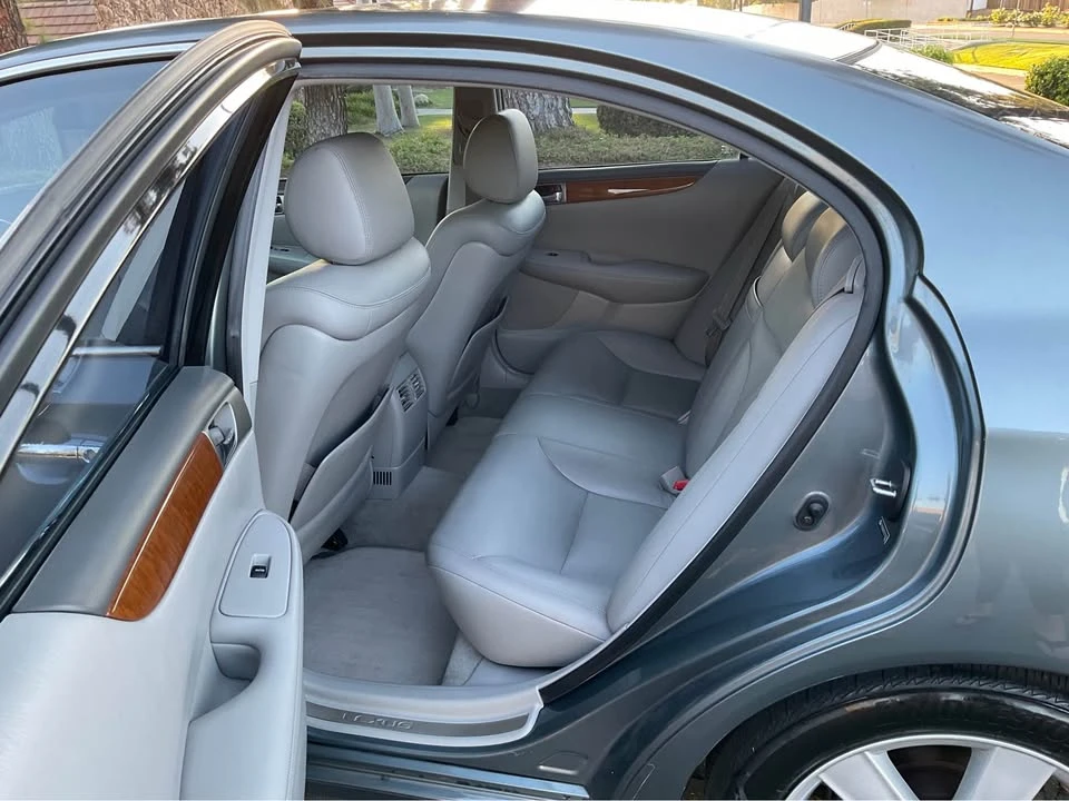 2005 Lexus ES 4th Gen - Image 11 of 19