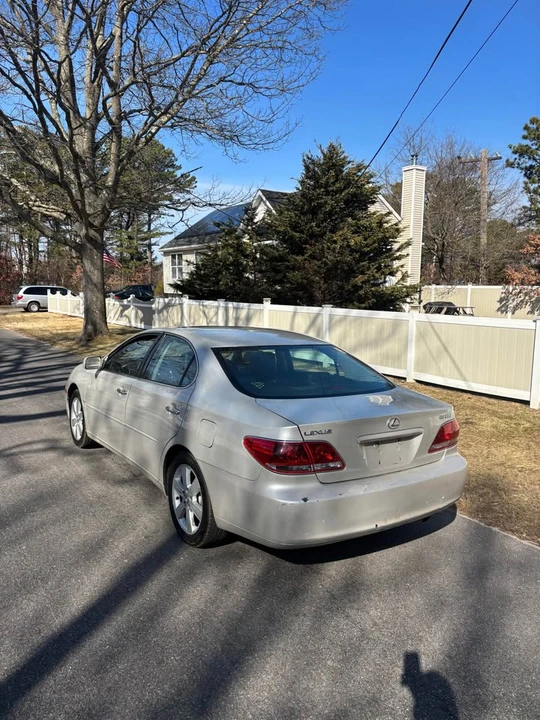 2005 Lexus ES 4th Gen - Image 3 of 10