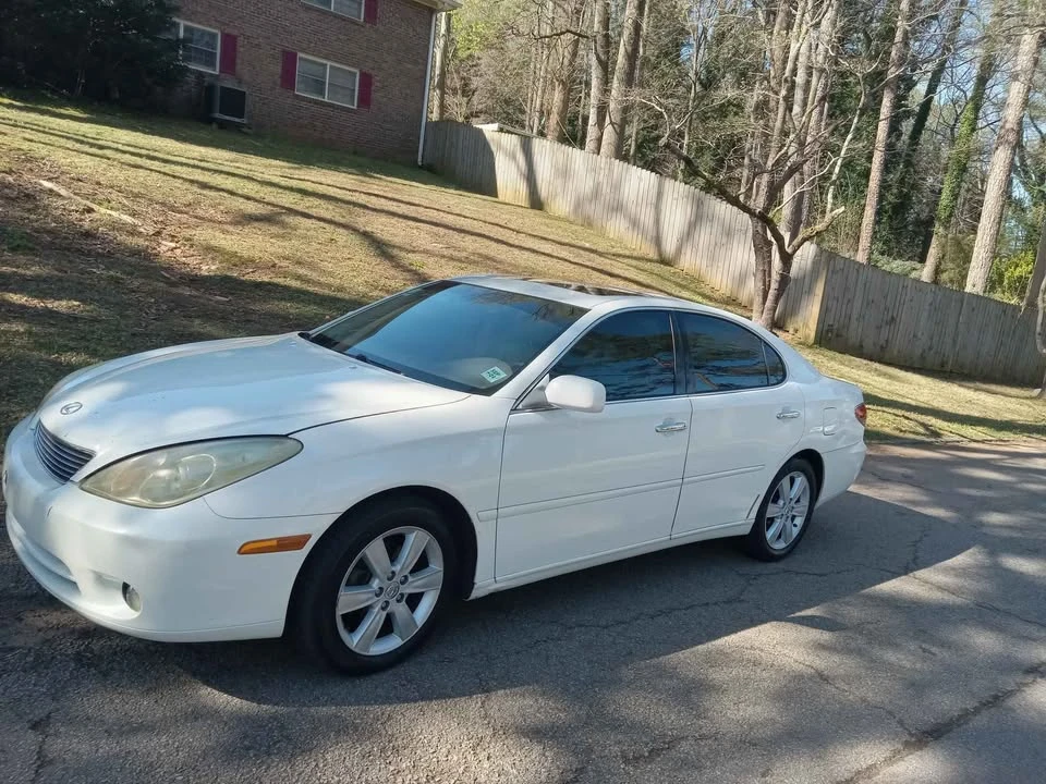 2005 Lexus ES 4th Gen - Image 8 of 12