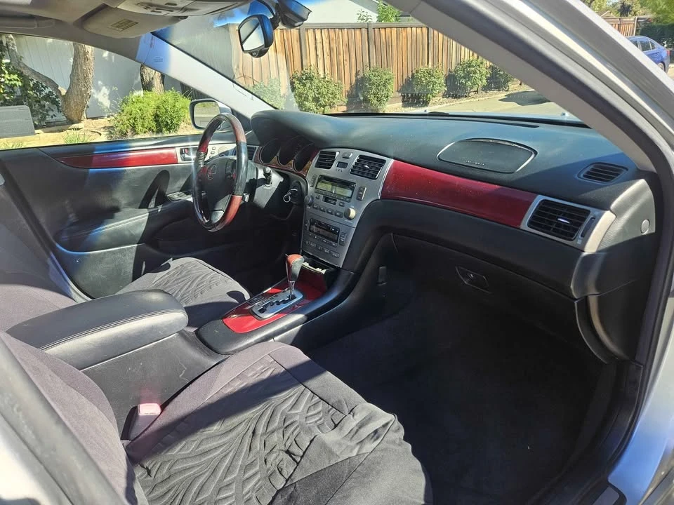 2005 Lexus ES 4th Gen - Image 8 of 13