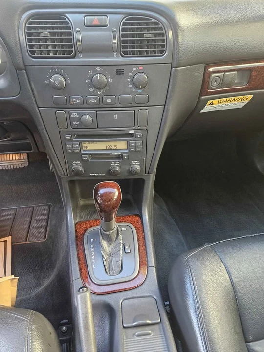 2005 Lexus ES 4th Gen - Image 13 of 16