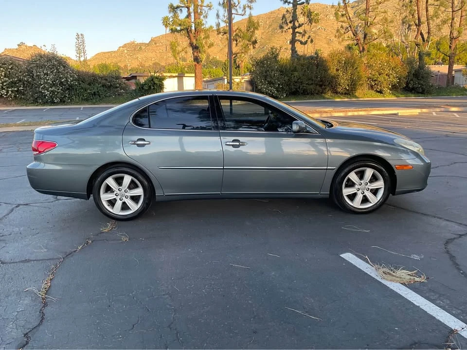 2005 Lexus ES 4th Gen - Image 5 of 19