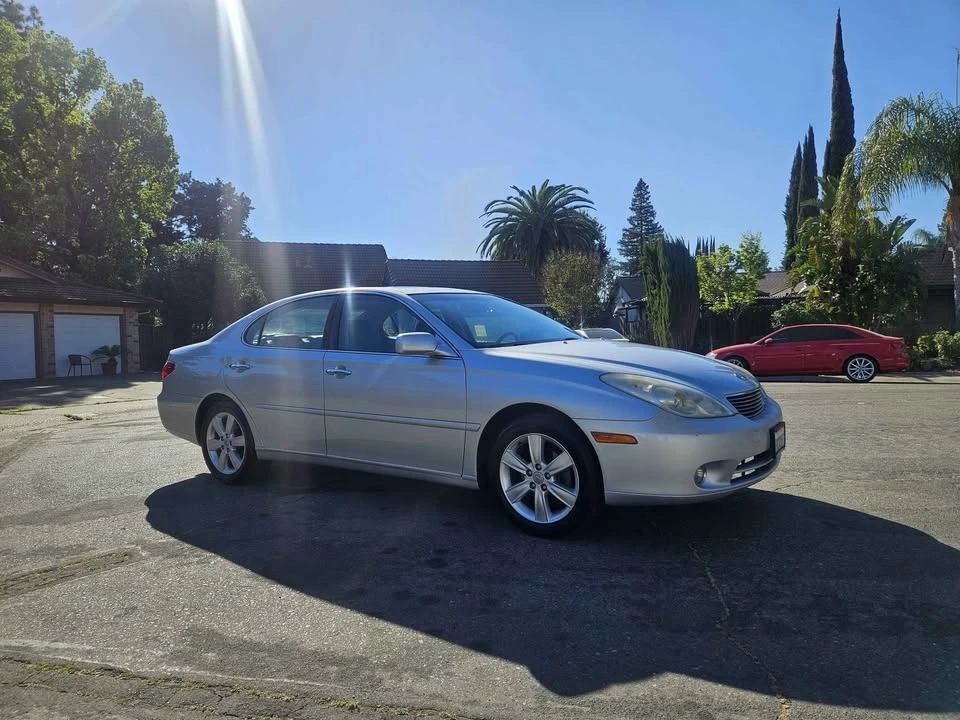 2005 Lexus ES 4th Gen - Image 2 of 13