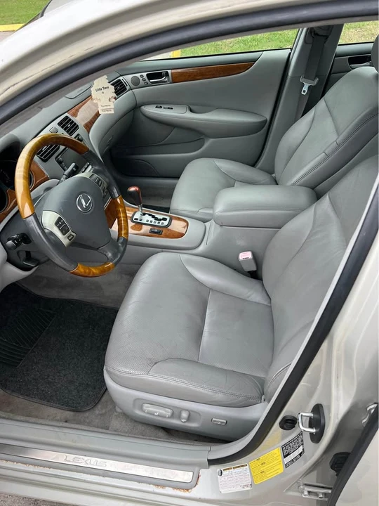 2005 Lexus ES 4th Gen - Image 9 of 11