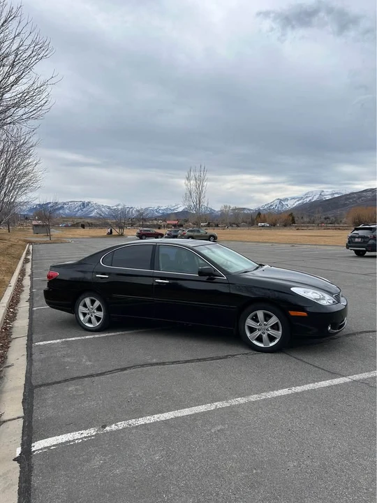 2005 Lexus ES 4th Gen - Image 5 of 11
