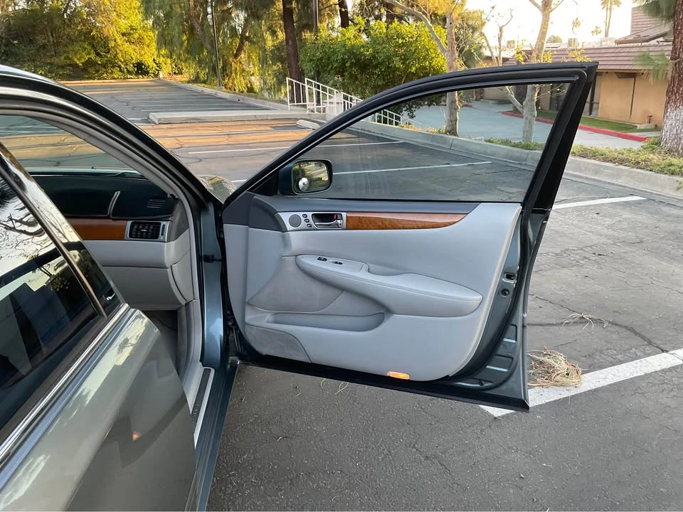 2005 Lexus ES 4th Gen - Image 18 of 19