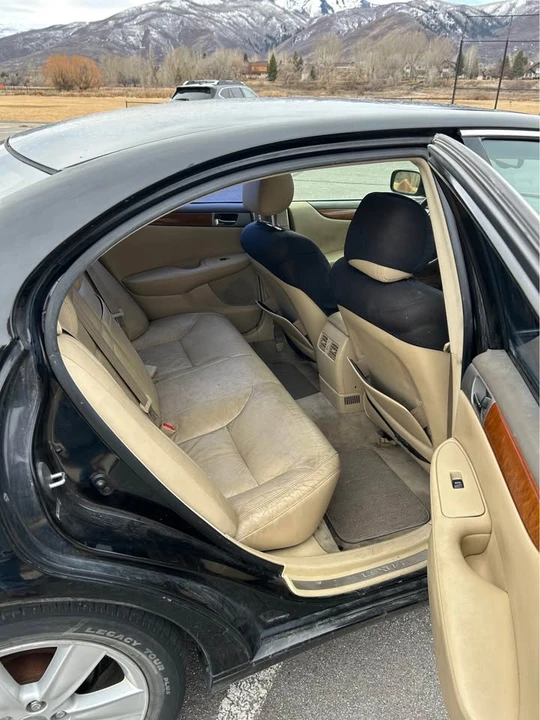 2005 Lexus ES 4th Gen - Image 10 of 11
