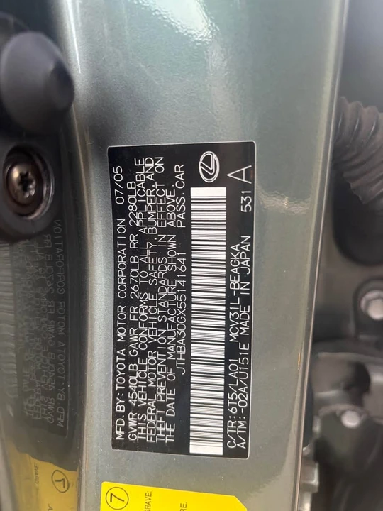 2005 Lexus ES 4th Gen - Image 9 of 12