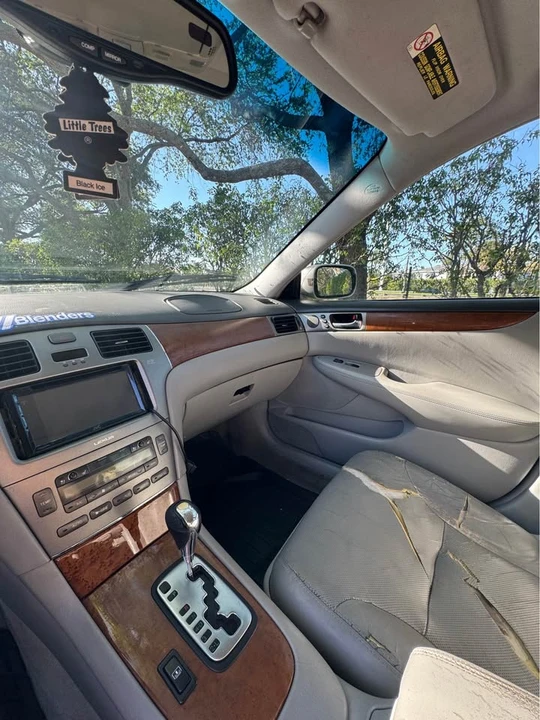 2005 Lexus ES 4th Gen - Image 13 of 20