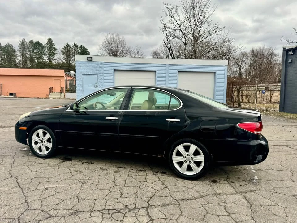2005 Lexus ES 4th Gen - Image 4 of 16